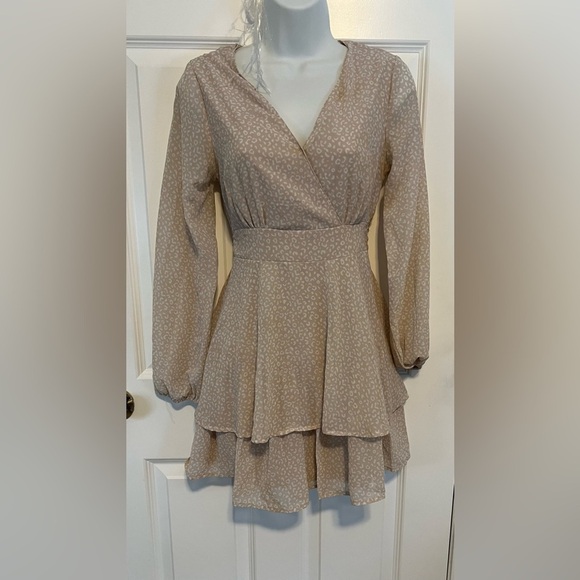 Japna Women's Tan Animal Print Long Sleeve Tiered Faux Wrap Mini Dress – Size S - Picture 3 of 7